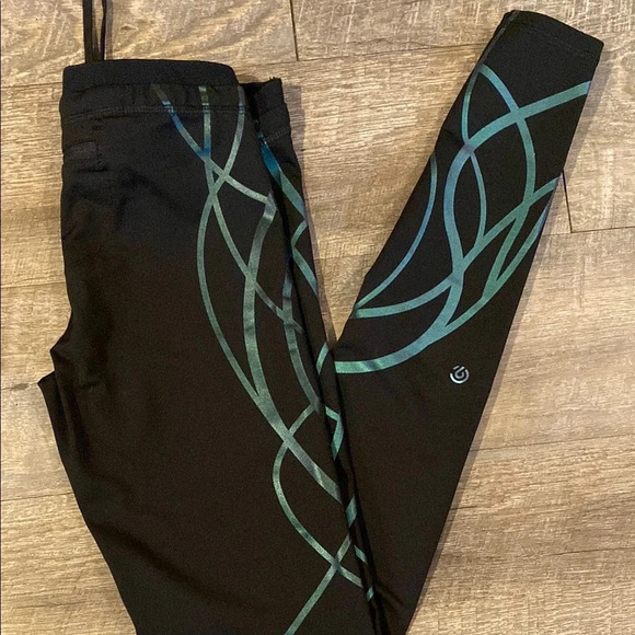 Champion Dynamic Black and Blue Leggings - Picture 5 of 6